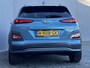 Hyundai Kona Electric EV Fashion 64 kWh Automaat / Dealer onderhouden / Accu SoH 100% / HUD / Navigatie / Achteruitrijcamera / Apple Carplay Android /  17" LM wielen / Winterwielen tegen meerprijs € 499 /