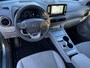 Hyundai Kona Electric EV Fashion 64 kWh Automaat / Dealer onderhouden / Accu SoH 100% / HUD / Navigatie / Achteruitrijcamera / Apple Carplay Android /  17" LM wielen / Winterwielen tegen meerprijs € 499 /