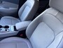 Hyundai Kona Electric EV Fashion 64 kWh Automaat / Dealer onderhouden / Accu SoH 100% / HUD / Navigatie / Achteruitrijcamera / Apple Carplay Android /  17" LM wielen / Winterwielen tegen meerprijs € 499 /