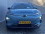 Hyundai Kona Electric EV Fashion 64 kWh Automaat / Dealer onderhouden / Accu SoH 100% / HUD / Navigatie / Achteruitrijcamera / Apple Carplay Android /  17" LM wielen / Winterwielen tegen meerprijs € 499 /