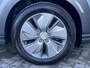 Hyundai Kona Electric EV Fashion 64 kWh Automaat / Dealer onderhouden / Accu SoH 100% / HUD / Navigatie / Achteruitrijcamera / Apple Carplay Android /  17" LM wielen / Winterwielen tegen meerprijs € 499 /
