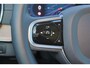Volvo XC90 T8 Recharge AWD Plus Bright - Panorama/schuifdak - IntelliSafe Assist & Surround - 360º Camera - Harman/Kardon audio - Adaptieve LED koplampen - Verwarmde voorstoelen, stuur & achterbank - Parkeersensoren voor & achter - Elektr. bedienb. voorstoelen met geheugen - Draadloze tel. lader - Extra getint glas - 21' LMV