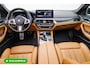 BMW 5-Serie 545e xDrive High Exec. M-sport Black Edition 394 PK automaat | Open Dak | Trekhaak elec. | 360 Camera, Stoel- en stuurverwarming