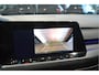 Volkswagen Golf 1.5 eTSI 3X R-LINE navi pano camera trekhaak 18 inch 150 pk !!