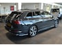 Volkswagen Golf 1.5 eTSI 3X R-LINE navi pano camera trekhaak 18 inch 150 pk !!