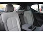 Volvo XC40 B4 197PK AUT7 Plus Dark | Adaptive Cruise & Pilot Assist | Premium audio by Harman Kardon | Power Seats incl. Memory | Verwarmbare voorstoelen + stuurwiel | Parkeercamera achter | Park Assist voor + achter | Apple Carplay | 18" Lichtmetalen wielen