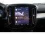Volvo XC40 B4 197PK AUT7 Plus Dark | Adaptive Cruise & Pilot Assist | Premium audio by Harman Kardon | Power Seats incl. Memory | Verwarmbare voorstoelen + stuurwiel | Parkeercamera achter | Park Assist voor + achter | Apple Carplay | 18" Lichtmetalen wielen