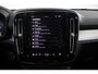 Volvo XC40 B4 197PK AUT7 Plus Dark | Adaptive Cruise & Pilot Assist | Premium audio by Harman Kardon | Power Seats incl. Memory | Verwarmbare voorstoelen + stuurwiel | Parkeercamera achter | Park Assist voor + achter | Apple Carplay | 18" Lichtmetalen wielen