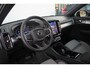 Volvo XC40 B4 197PK AUT7 Plus Dark | Adaptive Cruise & Pilot Assist | Premium audio by Harman Kardon | Power Seats incl. Memory | Verwarmbare voorstoelen + stuurwiel | Parkeercamera achter | Park Assist voor + achter | Apple Carplay | 18" Lichtmetalen wielen