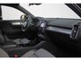 Volvo XC40 B4 197PK AUT7 Plus Dark | Adaptive Cruise & Pilot Assist | Premium audio by Harman Kardon | Power Seats incl. Memory | Verwarmbare voorstoelen + stuurwiel | Parkeercamera achter | Park Assist voor + achter | Apple Carplay | 18" Lichtmetalen wielen
