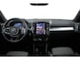 Volvo XC40 B4 197PK AUT7 Plus Dark | Adaptive Cruise & Pilot Assist | Premium audio by Harman Kardon | Power Seats incl. Memory | Verwarmbare voorstoelen + stuurwiel | Parkeercamera achter | Park Assist voor + achter | Apple Carplay | 18" Lichtmetalen wielen