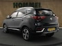MG ZS EV Luxury 45 kWh SOH 90,9% !!! - ORIGINEEL NEDERLANDSE AUTO - LEDEREN BEKLEDING - APPLE CARPLAY/ ANDROID AUTO - PANORAMADAK - CAMERA - NAVIGATIE - 2 LAADKABELS - ELEKTRISCH VERSTELBARE BESTUURDERSSTOEL  - DODEHOEK DETECTIE