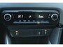 Mazda 2 Hybrid 1.5 Toyota Yaris l Stuur- en Stoelverwarming l Apple Carplay/ Android auto l Keyless l Automaat l Cruise control l