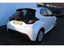 Mazda 2 Hybrid 1.5 Toyota Yaris l Stuur- en Stoelverwarming l Apple Carplay/ Android auto l Keyless l Automaat l Cruise control l