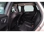 Volvo XC60 T6 Recharge AWD Plus Dark - Panorama/schuifdak - IntelliSafe Assist & Surround - 360º Camera - Verwarmde voorstoelen, stuur & achterbank - Parkeersensoren voor & achter - Elektr. bedienb. voorstoelen met geheugen - Draadloze tel. lader - Elektr. inklapbare trekhaak - 19' LMV