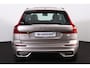 Volvo XC60 T6 Recharge AWD Plus Dark - Panorama/schuifdak - IntelliSafe Assist & Surround - 360º Camera - Verwarmde voorstoelen, stuur & achterbank - Parkeersensoren voor & achter - Elektr. bedienb. voorstoelen met geheugen - Draadloze tel. lader - Elektr. inklapbare trekhaak - 19' LMV