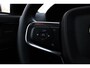 Volvo XC40 B4 Plus Dark | Semi elek. trekhaak | Verwarmbare voorstoelen en stuurwiel | Premium audio by Harman Kardon | Verwarmbare voorruit | Elektrische achterklep | Keyless entry | Parkeercamera achter | Parkeersensor voor | Elek. bed. bestuurdersstoel met geheugen | All-season banden | 19-inch lichtmetalen velgen | Blind spot | Google-maps navigatie
