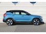 Volvo EX40 Extended Range Plus | Trekhaak | Warmtepomp | Pilot Assist | Alarm | Camera achter | Preconditioning | 19 Inch | All Seasonbanden | Blis | Draadloos telefoon opladen | Keyless