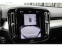 Volvo XC40 B4 plus Black Edition | Panoramadak met Schuif-/Kantelfunctie | Elektrisch Verstelbare Voorstoelen | 360° Parkeercamera |  Getint Glas Achter | 20 inch Lichtmetalen Velgen | Keyless | Elektrische Achterklep | Premium audio by Harman Kardon | Stoelverwarming | Stuurverwarming | Volvo UX Infotainment | Adaptieve Cruise Control | Pilot Assist | BLIS