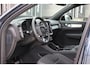 Volvo XC40 B4 plus Black Edition | Panoramadak met Schuif-/Kantelfunctie | Elektrisch Verstelbare Voorstoelen | 360° Parkeercamera |  Getint Glas Achter | 20 inch Lichtmetalen Velgen | Keyless | Elektrische Achterklep | Premium audio by Harman Kardon | Stoelverwarming | Stuurverwarming | Volvo UX Infotainment | Adaptieve Cruise Control | Pilot Assist | BLIS