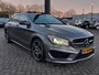 Mercedes-Benz CLA Shooting Brake 180 122pk Sport Edition AMG | Airco | Cruise | Bi-Xenon | Leder+Alcantara | Panorama Schuifdak | Stoelverwarming | Privacy Glass | 18'''lm | Trekhaak