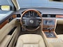 Volkswagen Phaeton 3.2 V6 5p. Leder - Xenon - Navi - Luchtvering - Luxe Auto