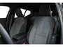 Volvo XC40 B4 Plus Dark | Verwarmde Voorstoelen+Stuurwiel | Verwarmde voorruit | Semi-Elektrische Trekhaak | Premium audio by Harman Kardon | Apple Carplay / Android Auto | Elektrisch bedienbare voorstoelen | Google infotaiment