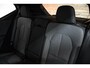 Volvo XC40 B4 Plus Dark | Verwarmde Voorstoelen+Stuurwiel | Verwarmde voorruit | Semi-Elektrische Trekhaak | Premium audio by Harman Kardon | Apple Carplay / Android Auto | Elektrisch bedienbare voorstoelen | Google infotaiment