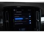 Volvo XC40 B4 Plus Dark | Verwarmde Voorstoelen+Stuurwiel | Verwarmde voorruit | Semi-Elektrische Trekhaak | Premium audio by Harman Kardon | Apple Carplay / Android Auto | Elektrisch bedienbare voorstoelen | Google infotaiment
