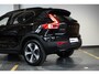 Volvo XC40 B4 Plus Dark | Verwarmde Voorstoelen+Stuurwiel | Verwarmde voorruit | Semi-Elektrische Trekhaak | Premium audio by Harman Kardon | Apple Carplay / Android Auto | Elektrisch bedienbare voorstoelen | Google infotaiment
