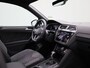 Volkswagen Tiguan 1.5 TSI R-Line Business | Achteruitrijcamera | Trekhaak |  Adaptive cruise control | Stoelverwarming | Navigatie | 19 inch licht metalen velgen | Panorama schuif-/kanteldak |