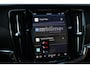 Volvo S90 2.0 B5 Ultimate Bright | Denim Blue metallic | Panoramadak | Geventileerde voorstoelen | Elek. bed. voorstoelen met geheugen | Verwarmbaar stuurwiel | Verwarmbare voorstoelen | Blind Spot | Achterstoelen verwamd | Adaptive Cruise Control | Semi elek. trekhaak | Google-Maps navigatie | Parkeercamera achter | Elek. achterklep |