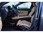 Volvo S90 2.0 B5 Ultimate Bright | Denim Blue metallic | Panoramadak | Geventileerde voorstoelen | Elek. bed. voorstoelen met geheugen | Verwarmbaar stuurwiel | Verwarmbare voorstoelen | Blind Spot | Achterstoelen verwamd | Adaptive Cruise Control | Semi elek. trekhaak | Google-Maps navigatie | Parkeercamera achter | Elek. achterklep |