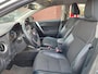 Toyota Auris 1.8 Hybrid EXECUTIVE TREKHAAK 4S-BANDEN STOELVERW PARK-SENSOREN NAVI JBL-AUDIO CAMERA CRUISE BLUETOOTH 17'' LM-VELGEN NL-AUTO