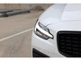 Volvo V60 B3 Automaat Essential Edition | Demo Deal | Adaptieve Cruise Control | Blind spot | Parkeercamera | Park Assist voor en Achter | Verwarmbare voorstoelen | Verwambare Achterbank | Stuurverwarming