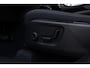 Volvo XC40 B4 Plus Dark | All-season banden | 19 inch lichtmetalen velgen | Parkeercamera achter | Verwarmbare voorstoelen | Verwarmbaar stuurwiel | Bestuurdersstoel met geheugen | Blind spot | Adaptive cruise control | Semi elek. trekhaak | Elektrisch bed. voorstoelen |