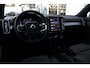 Volvo XC40 B4 Plus Dark | All-season banden | 19 inch lichtmetalen velgen | Parkeercamera achter | Verwarmbare voorstoelen | Verwarmbaar stuurwiel | Bestuurdersstoel met geheugen | Blind spot | Adaptive cruise control | Semi elek. trekhaak | Elektrisch bed. voorstoelen |