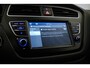 Hyundai i20 1.0 T-GDI Premium [ Keyless Camera Carplay Trekhaak LED DAB Climate Control ]