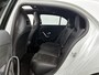 Mercedes-Benz A-klasse 180 AMG Nightpakket | Panoramadak | Sfeerverlichting | CarPlay | Augmented Reality | Parkeerpakket met Camera |. Inclusief 24 maanden Mercedes-Benz Certified garantie voor Europa.