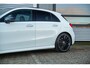 Mercedes-Benz A-klasse 200 Launch Edition Premium Plus AMG panoramadak AMBIENT Apple Carplay Brake assist Camera Multimedia Getint glas 19"L.M. Cruise Navi