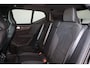 Volvo XC40 B3 Ultra Black Edition - Panorama/schuifdak - IntelliSafe Assist & Surround - 360º Camera - Harman/Kardon audio - LED Pixel koplampen - Verwarmde voorstoelen & stuur - Parkeersensoren voor & achter - Elektr. bedienb. voorstoelen met geheugen links - Draadloze tel. lader - Extra getint glas - 20' LMV