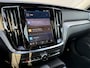 Volvo V60 T6 Plug-in hybrid AWD Ultra Dark | Panoramadak | Head-up Display | Harman Kardon | Leder | Adaptieve Cruise Control | Trekhaak |