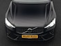 Volvo XC60 T6 AWD Ultimate Dark Long Range Plug In Hybrid 350pk Dealer O.H. PHEV | Panodak | Adaptive Cruise | Head Up | 360 Camera | Lederen Sportstoelen Memory & Verwarmd | 21"L.M | Google Assistent | Stuur Verwarmd | DAB |