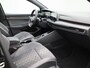 Volkswagen Golf 1.5 eTSI R-Line 130 PK | R-Line | Automaat | Panoramadak | Navigatie | Parkeersensoren | Climate Control | Digital Cockpit Pro | Privacy Glass | Sportonderstel | Keyless | Apple Carplay | Android Auto | LED | Lichtmetalen velgen |