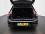 Volkswagen Golf 1.5 eTSI R-Line 130 PK | R-Line | Automaat | Panoramadak | Navigatie | Parkeersensoren | Climate Control | Digital Cockpit Pro | Privacy Glass | Sportonderstel | Keyless | Apple Carplay | Android Auto | LED | Lichtmetalen velgen |