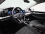 Volkswagen Golf 1.0 TSI Life 110 PK | Airco | Navigatie | Apple Carplay | Parkeersensoren vóór en achter | Adaptieve Cruise Control | Rijstrook behoudassistent | Auto Hold | Buitenspiegels elektrisch verstelbaar en verwarmbaar |
