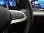 Volkswagen Golf 1.0 TSI Life 110 PK | Airco | Navigatie | Apple Carplay | Parkeersensoren vóór en achter | Adaptieve Cruise Control | Rijstrook behoudassistent | Auto Hold | Buitenspiegels elektrisch verstelbaar en verwarmbaar |
