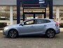 Volvo V40 2.0 T2 Nordic+ / NL-Auto / Dealer-Onderhouden / Standkachel / Cruise-Control / Climate-Control / Stoelverwarming / LED / Radio-Bluetooth / Navi / Verwarmde-Voorruit / PDC-Achter / 16'' LMV / ENZ.