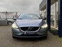 Volvo V40 2.0 T2 Nordic+ / NL-Auto / Dealer-Onderhouden / Standkachel / Cruise-Control / Climate-Control / Stoelverwarming / LED / Radio-Bluetooth / Navi / Verwarmde-Voorruit / PDC-Achter / 16'' LMV / ENZ.