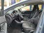 Volvo V40 2.0 T2 Nordic+ / NL-Auto / Dealer-Onderhouden / Standkachel / Cruise-Control / Climate-Control / Stoelverwarming / LED / Radio-Bluetooth / Navi / Verwarmde-Voorruit / PDC-Achter / 16'' LMV / ENZ.
